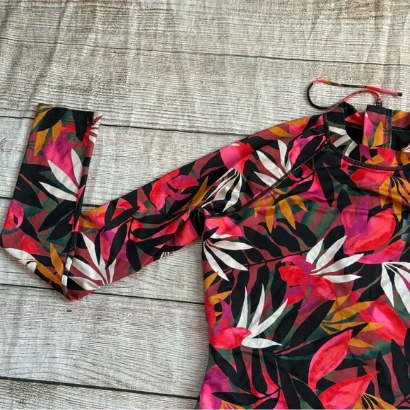 Billabong size large core mock neck long sleeve swim suit rash guard - Picture 2 of 15